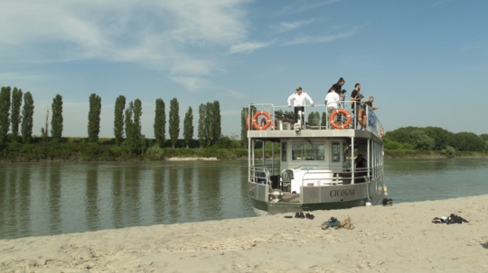 FITZCARRALDO, AVVENTURA FLUVIALE PER MENTI CREATIVE