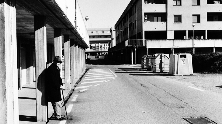 IL CREATIVE LAB DIVENTA IL POLO DELLA FOTOGRAFIA URBANA: ESPONGONO MASSIMILANO BOSCHINI E LA PARIGI DI MORANDI E GRILLO